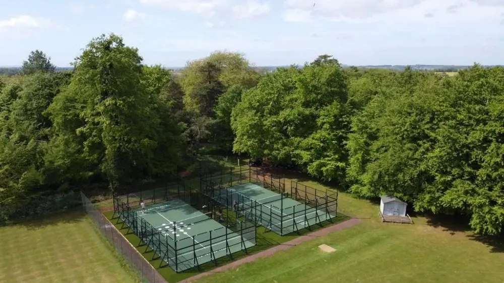 Padel Social Club: A Sporting Gem — Advertising Media, Consulting by Network Frequency (2)