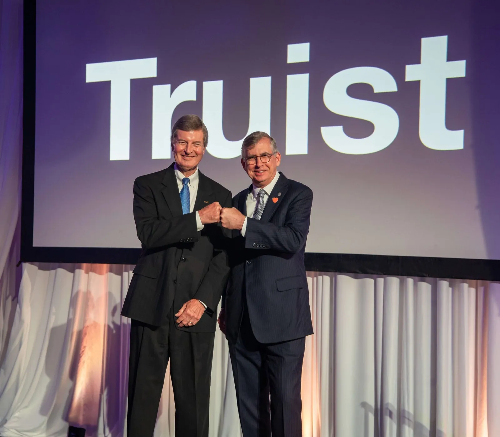 Truist – SunTrust and BB&T Name Reveal — Advertising Media, Photography by Network Frequency (4)